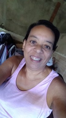 <span>Celia, 56</span> <span style='width: 25px; height: 16px; float: right; background-image: url(/bitmaps/flags_small/BR.PNG)'> </span><br><span>Ceres   Goi, Brasil</span> <input type='button' class='joinbtn' style='float: right' value='JOIN NOW' />